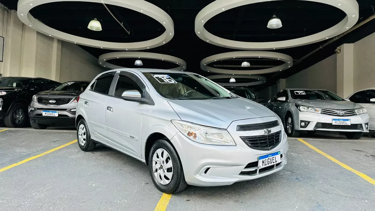 Chevrolet Onix Onix 1.0 LS SPE/4