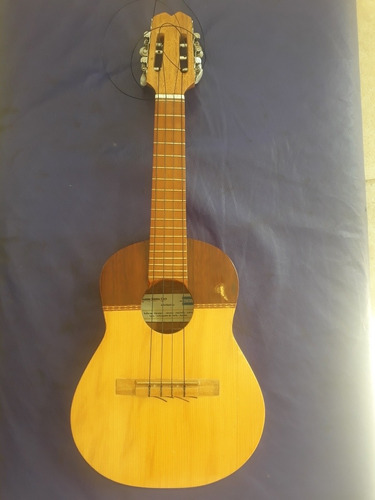 Imagen 1 de 3 de Cavaquinho De Luthier Coro