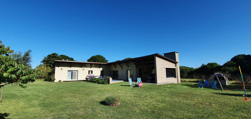 Casa En Venta - 4 Dormitorios 3 Baños - 1085mts2 - Chapadmalal