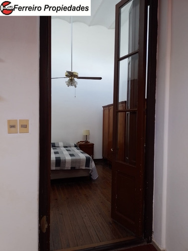 Imagen 17 de 30 de Casa Ph Pocitos Venta Al Frente 4 Dormitorios Cocina Baño Pallier Comedor Patio Buhardilla Y Azotea
