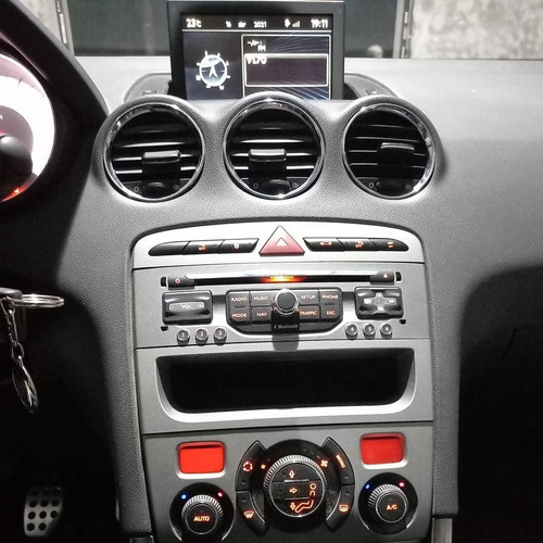 Peugeot 408 Feline Hdi 1.6 2012