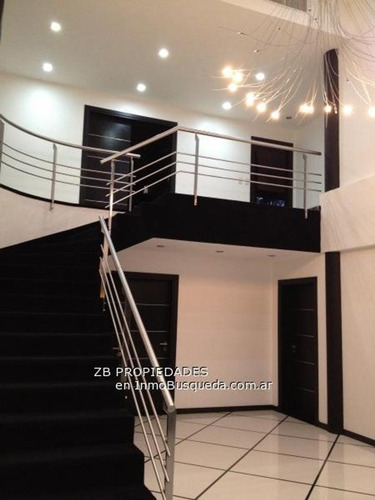 467 E/ 142 Y 143: Casa En Country Grand Bell