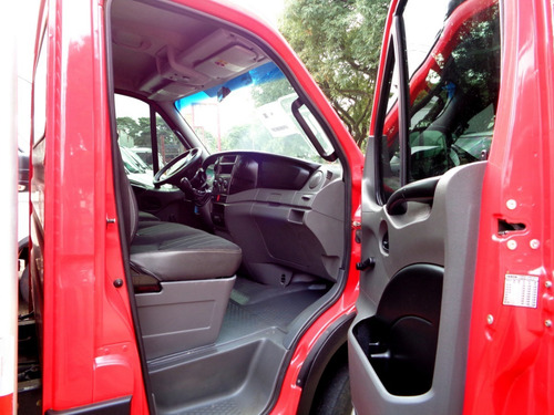 Imagem 11 de 14 de Iveco Daily 35s14