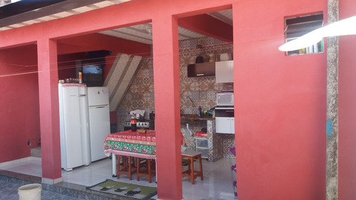 Linda Casa Em Ótima Localização