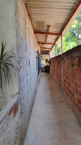 Casa Com 4 Quartos Sendo 1 Suite