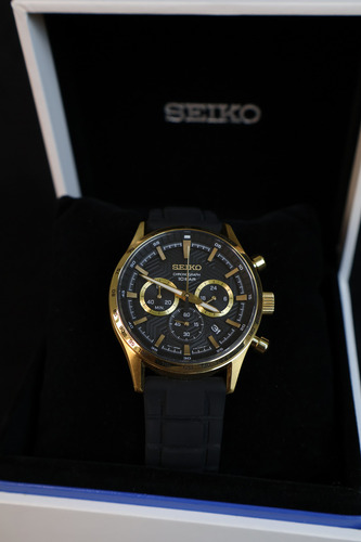 Relógio Seiko Cronógrafo Masculino Ssb446b1 P1px Correia Preto Bisel Dourado Fundo Preto