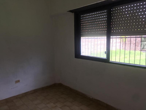 Imagen 3 de 9 de Casa - Barrio Parque Leloir