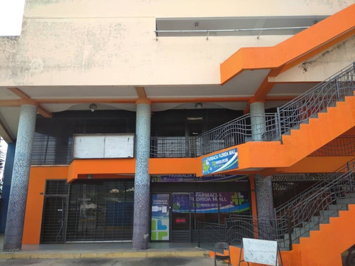 Imagen 2 de 12 de Oficina En Centro Comercial Bayona | Av. Valencia | Naguanagua | Al Lado Del Hospital Metropolitano | Of-fadima1 Marisol 04244923040
