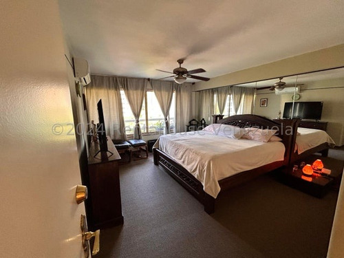 Carla Gonzalez Apartamento En Venta En La Urbanizacion El Rosal Mls #25-15481 Sc