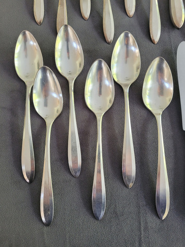 Juego De Cubiertos De Postre Bañados En Plata Community 18p Plateado (Usado)