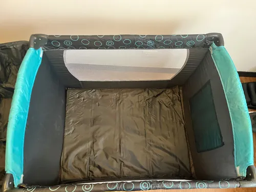 Cuna Corral 3 En 1 + Cambiador Priori Ariel Color Verde (Usado)