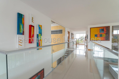 Hermosa Casa En Alquiler, Urb. Lomas De La Lagunita.