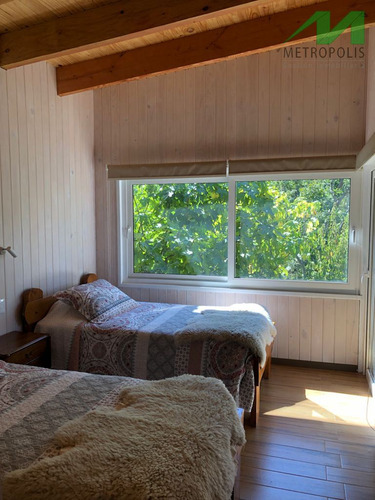 Casa En Venta De 3 Dorm. En Vichuquén