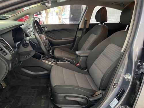 Imagem 4 de 11 de Cerato 2018 Sx4 Cinza Completo Flex