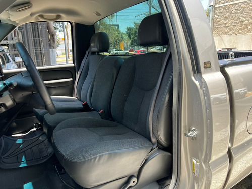 Chevrolet Silverado 4.8 2500 Custom Cab Reg Paq D Mt