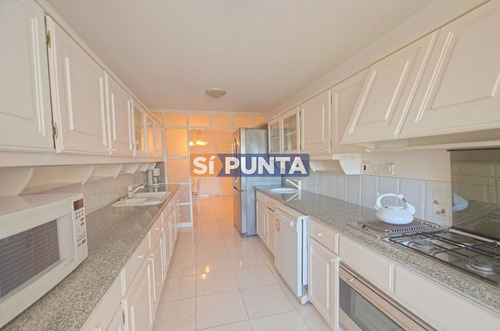 Imagen 16 de 30 de Apartamento En Alquiler - Mansa