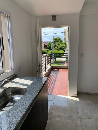 Imagen 3 de 12 de Departamento En Venta De 1 Dormitorio En Lomas Del Mirador