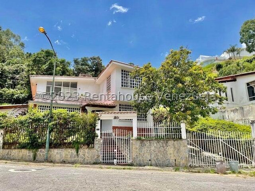 Casa En Venta Prados Del Este Caracas En Calle Cerrada Con Vigilancia 23-31164 Mr.