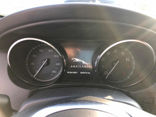 Jaguar Xe R Sport 2.0t 240cv