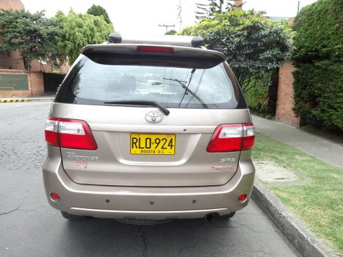 Toyota Fortuner Automatica 2012 4x2 72.500 Kilómetros
