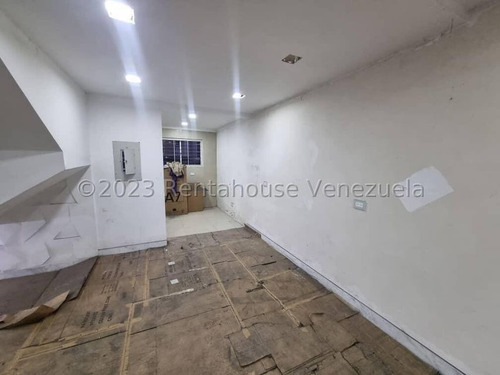 Casa En Venta Extraordinaria Villa A Estrenar Mp Con Hermosa Cocina Concepto Abierto, Pisos De Marmol, Decoración En Escayolad, Iluminacion Led. Colinas De Guataparo Valencia 24-33107