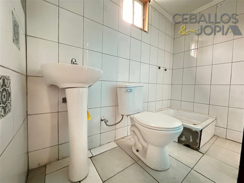 Casa En Venta De 3 Dorm. En Quilpué