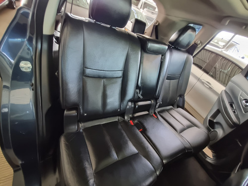 Nissan X-Trail 2.5 Exclusive 3 Row Cvt