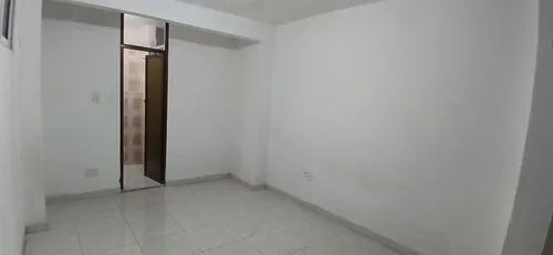 Apartamento Con Local Comercial Excelente Ubicación Cod 68790
