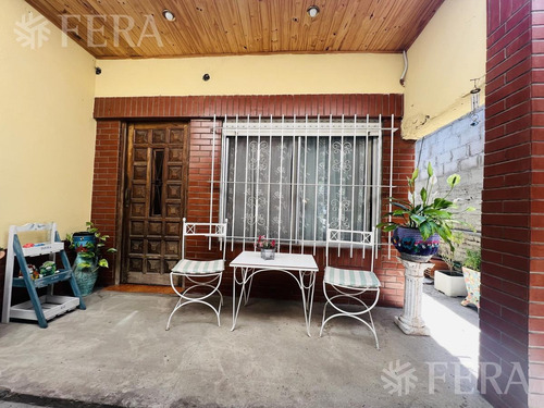 Imagen 16 de 25 de Venta En Block Dos Ph Con Cochera Y Patio En Sarandí (31066)