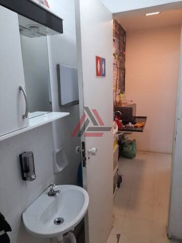 Imagem 6 de 10 de Sala Comercial B. Centro - 47m² - 1 Banheiro - 3326
