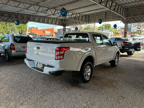 Mitsubishi L200 2.4 Triton Gl Cab. Dupla 4x4 4p
