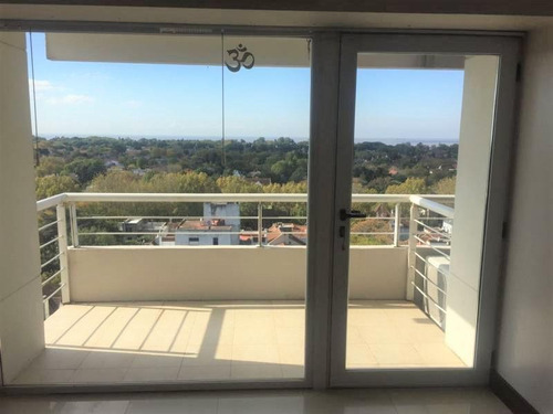 Venta 2 Ambientes Vista Al Río Cochera