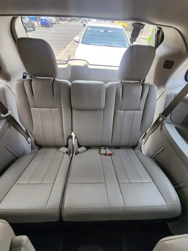 Chrysler Town & Country 3.6 Limited Mt