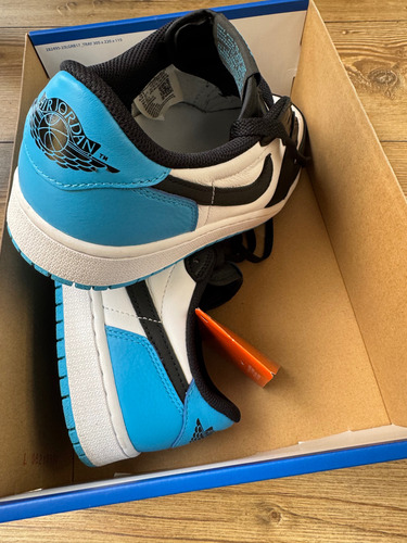 Zapatillas Jordan Low Og (Usado)