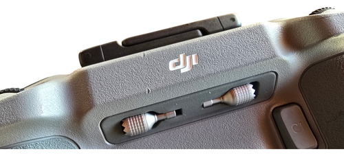 Radio Controle Dji Rc2 - Mini 4 Pro Com Tela Rm330 (Usado)