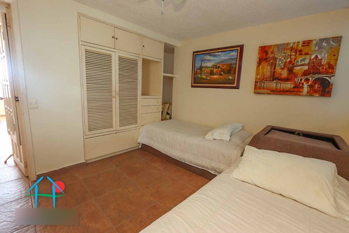 Cad Laureles 1004. De Playa. Terraza Con Vista Al Mar