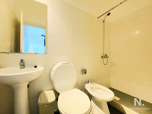 Apto En Venta En Moderno Edificio Ubicado A 3 Cuadras De Playa Bikini