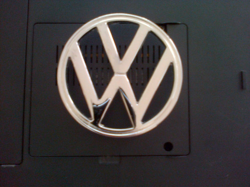 Logo Wv Escarabajo Metalico.