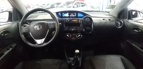 Toyota Etios 1.5 X Sedan 16v