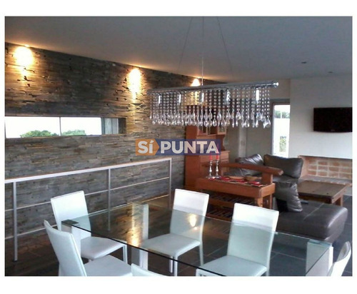 Imagen 16 de 24 de Casa En Altos De Punta Piedra Con Vista Al Mar