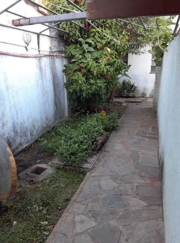 Imagen 2 de 9 de Casa De 3 Amb + Ph 2 Amb Al Fondo - Lote Propio De 10x27 ¡ Ideal Inversor!