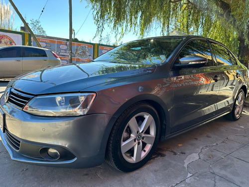 Volkswagen Vento 2.5 Luxury 170cv