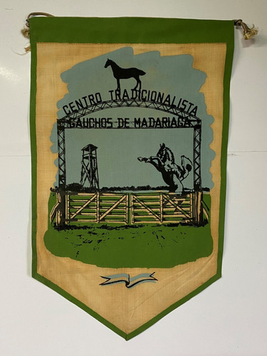 Banderín Centro Tradicionalista Gauchos De Madariaga, B34