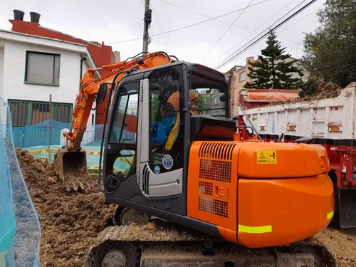 Retroexcavadora Hitachi Zx70-3 2013 Japonesa