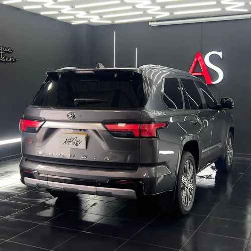 Toyota Sequoia 3.4 Capstone