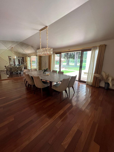 Venta De Casa En Fraccionamiento San Carlos En Metepec