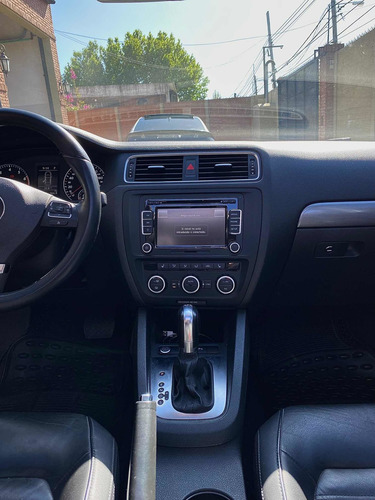 Imagen 16 de 25 de Volkswagen Vento 2012 2.0 Sportline Tsi 200cv Dsg
