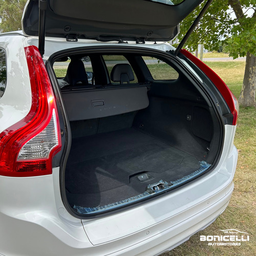 Volvo XC60 2.5 T5 Momentum
