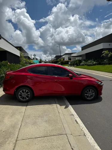Mazda 2 Sedan 1.5 Touring At