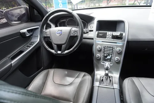 Volvo XC60 2.0 T5